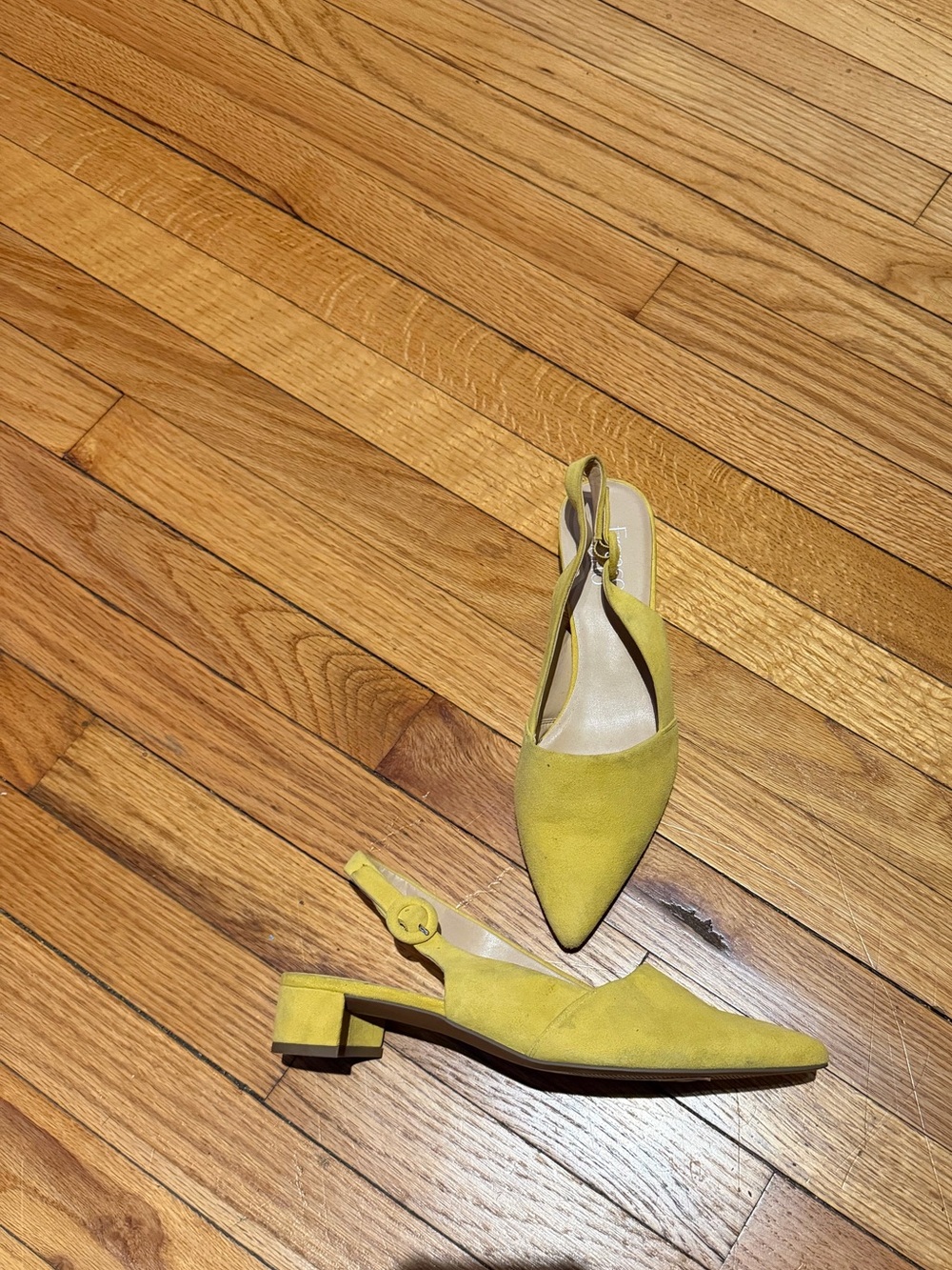 Franco Sarto Vickie Leather Yellow Slingback Pointy-Toe Low Block Heel pumps 8.5